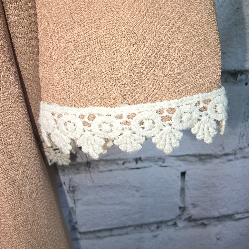 UMGEE LONG SLEEVE DRESS CUTOUT BACK EMBRODERED EDGING TAN COLOR SIZE LARGE EUC - Picture 8 of 8